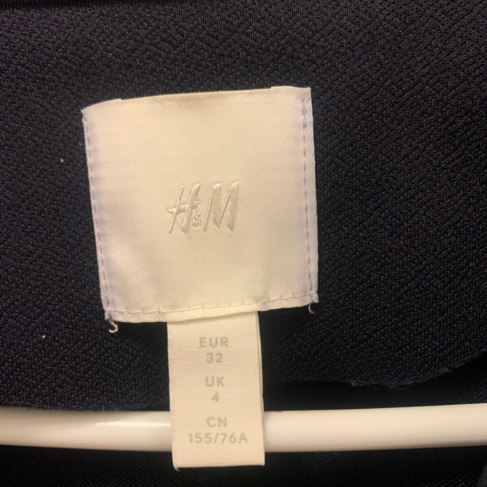 New H&M Shell Jacket - Picture 2 of 4